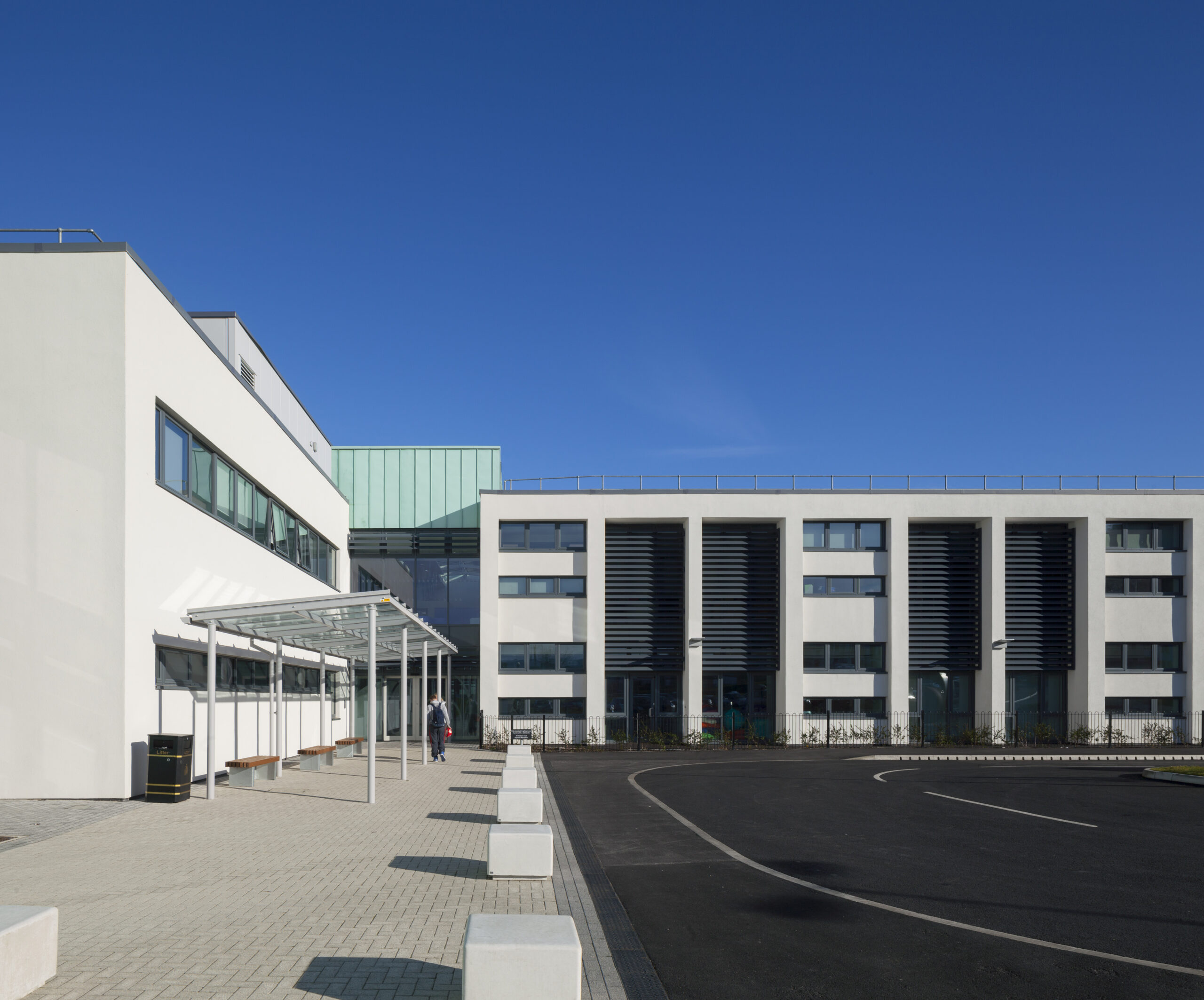 Ysgol Y Gogarth - Oochitecture